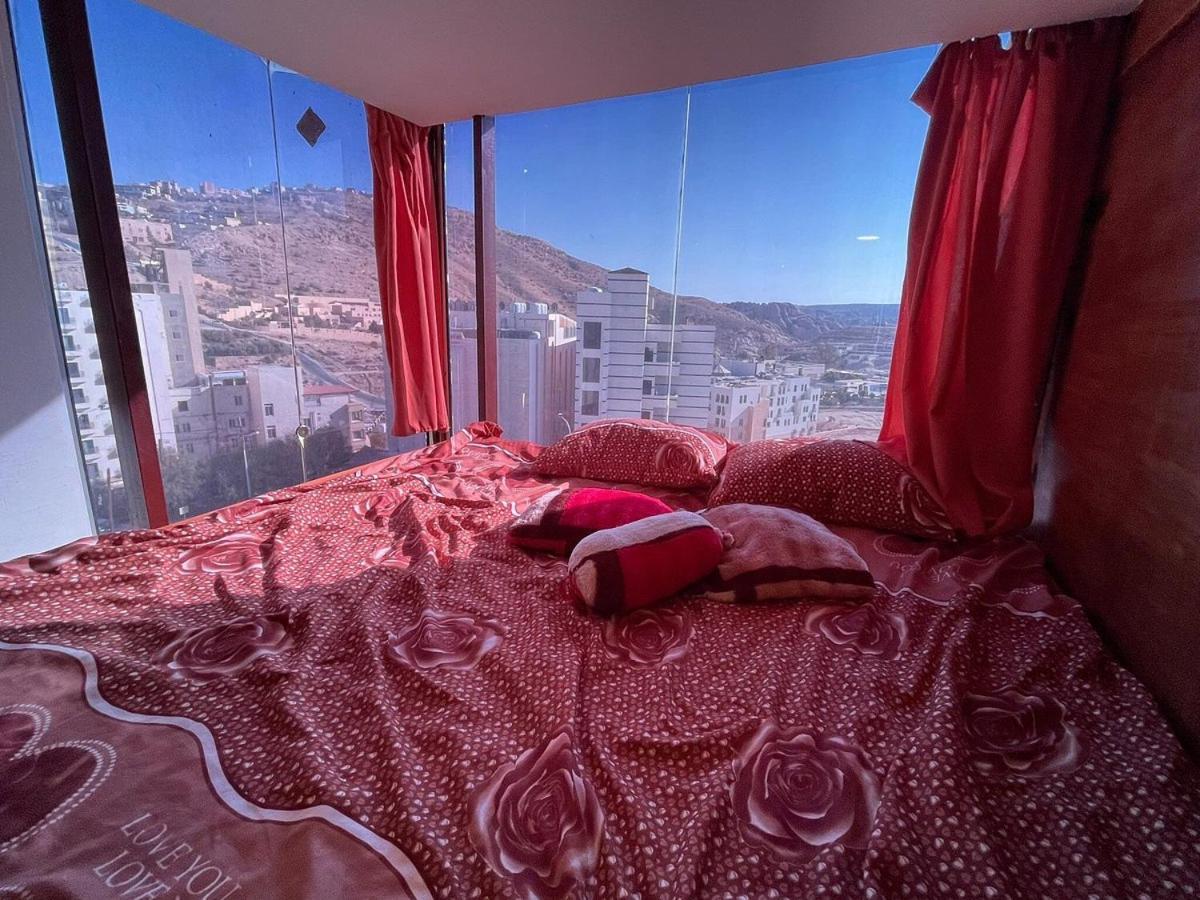 Petra Cabin Inn Hostel&Resturant ワディ・ムーサ エクステリア 写真