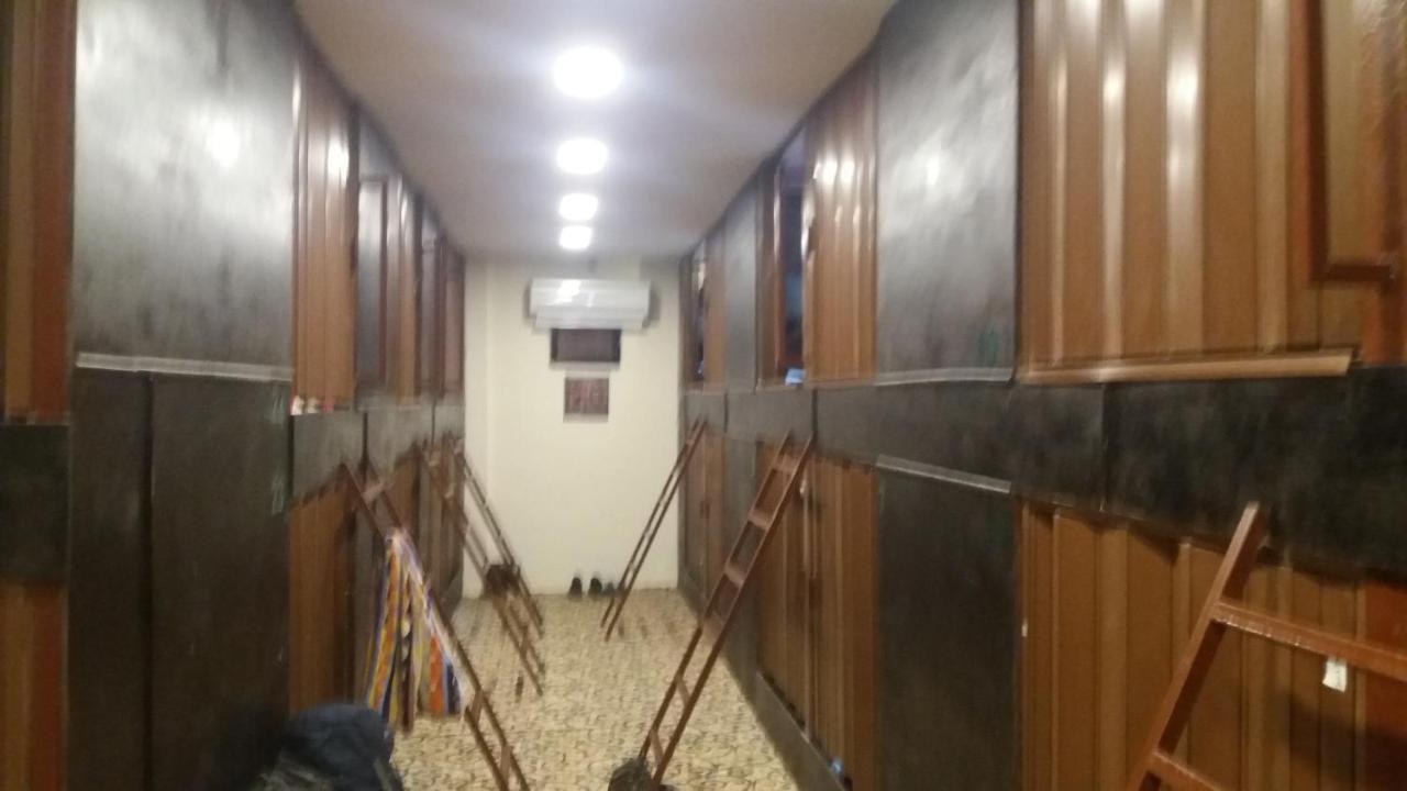 Petra Cabin Inn Hostel&Resturant ワディ・ムーサ エクステリア 写真